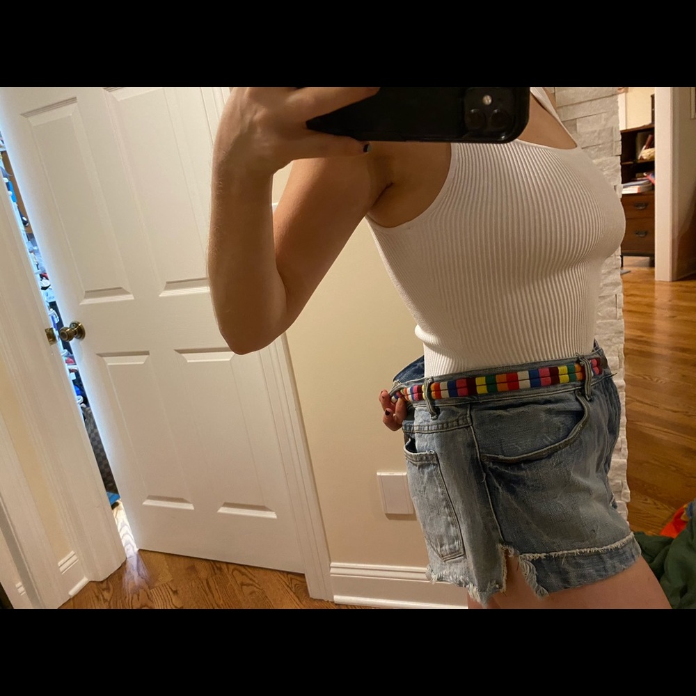 Shorts - Picture 3 of 4